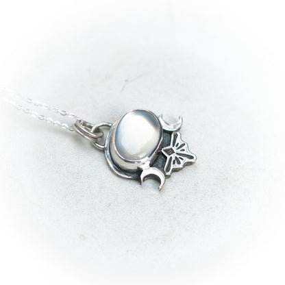 Mini Devine Moonstone Silver Pendant