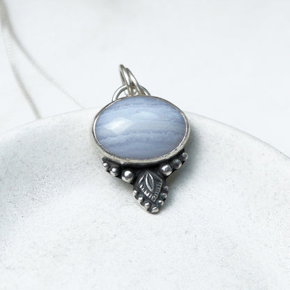 Lace Agate Indian Flower Pendant